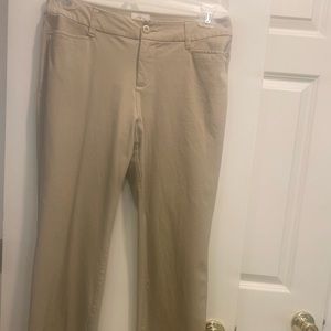 Women’s 10P St John’s Bay Mid Rise Khaki Straight Leg pants.